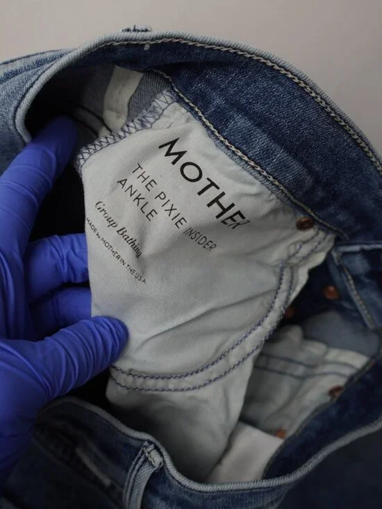 MOTHER The Pixie Insider Ankle Jeans in Group Bathing Size 24 - Picture 12 of 16